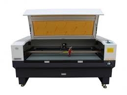 DSP CO2 เครื่องแกะสลักเลเซอร์ 1.0mm X 1.0mm C02 Laser Cutter